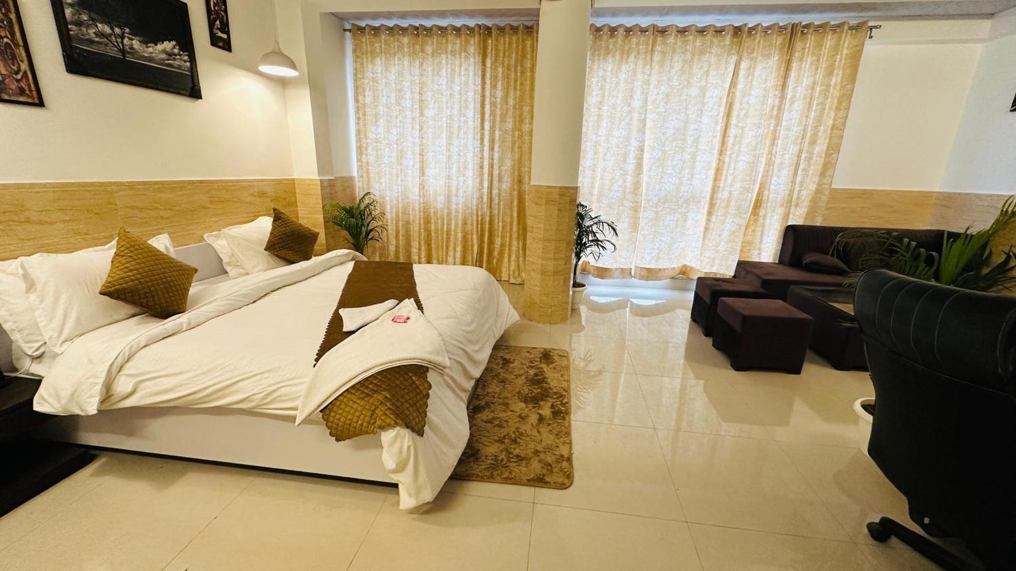 Hotel Relax In - Noida Sector 18 Exteriér fotografie