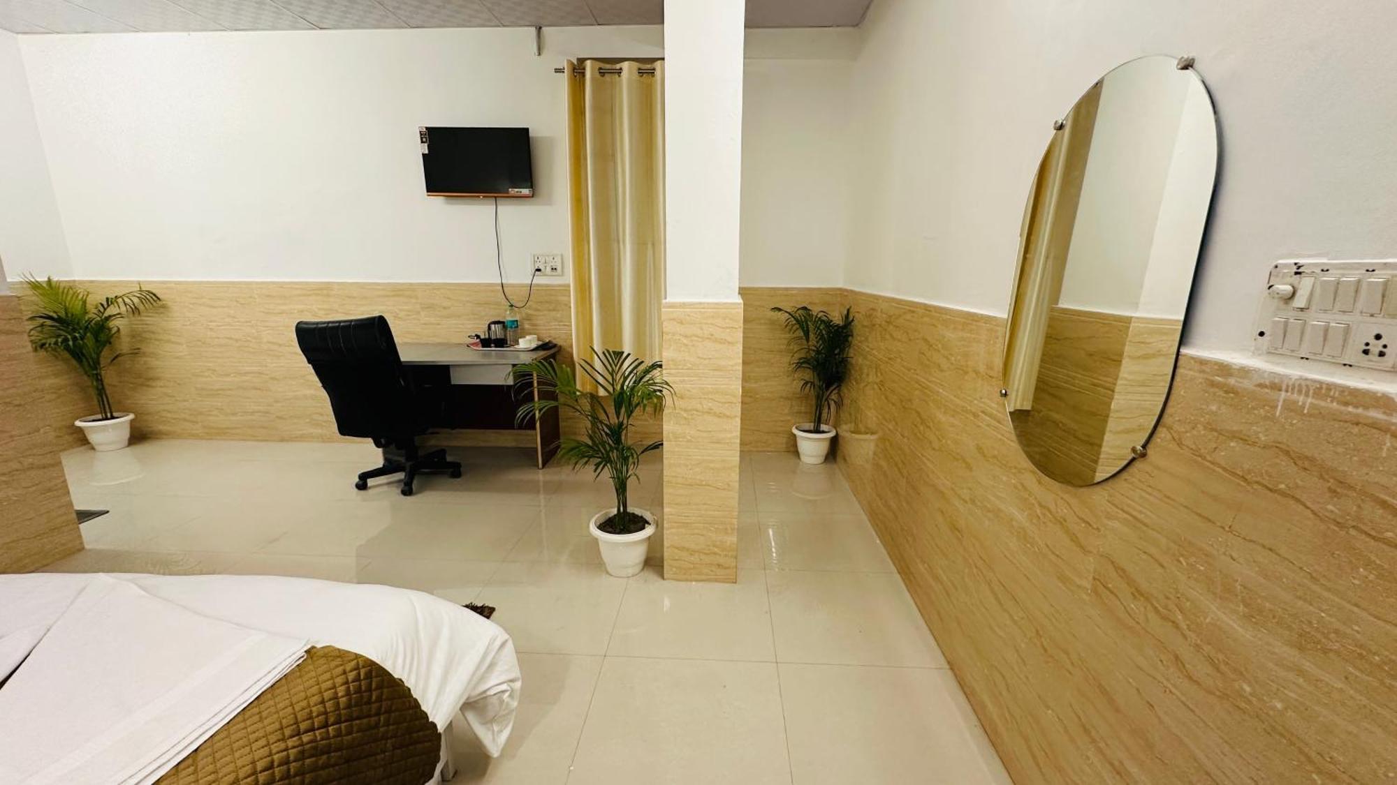 Hotel Relax In - Noida Sector 18 Exteriér fotografie
